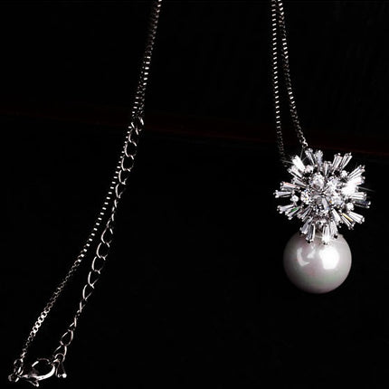 Pearl zircon necklace