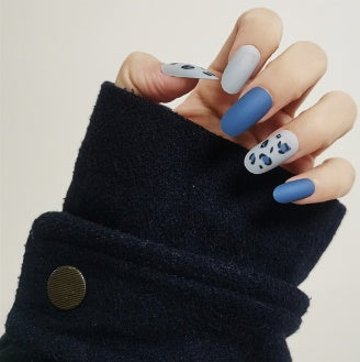 Fashionable Blue And Graffiti Pattern Wearable Fake Nails