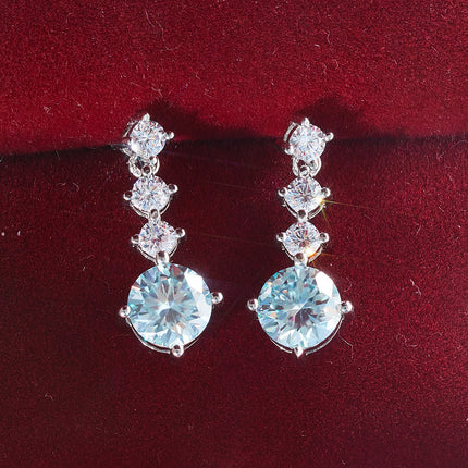 Fashion Stud Earrings Female Color Moissanite