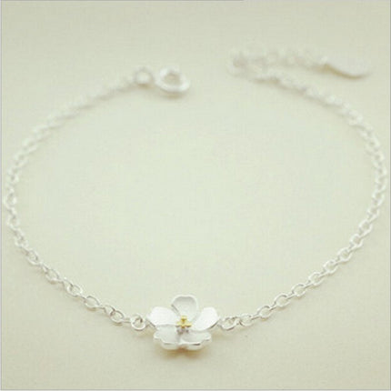 Silver Dignified Flowers Bracelet Women's Retro